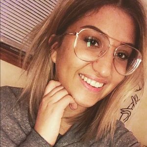 Meet your Posher, Jess